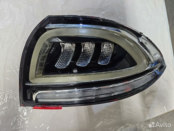 Mercedes-Benz V167 Фонарь наружный Правый