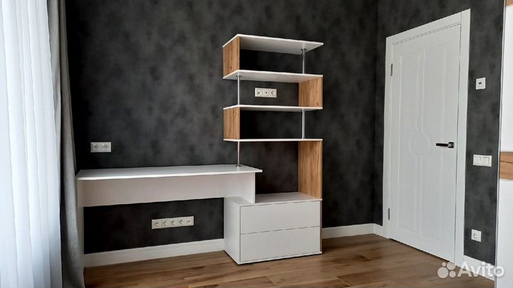 Зеркальный шкаф