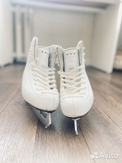 Фигурные коньки Risport electra light 210