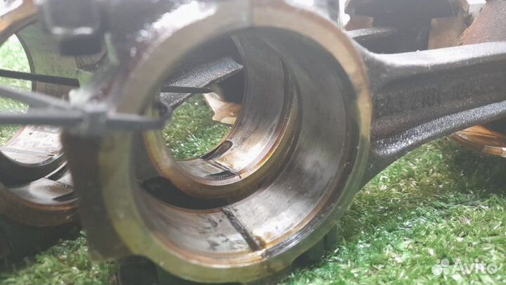 Поршень с шатуном Ваз 2104 1.6 2001