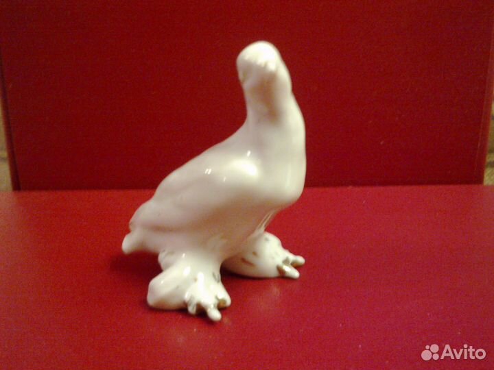 Статуэтка Голубь, фарфор, СССР, 1930-1940