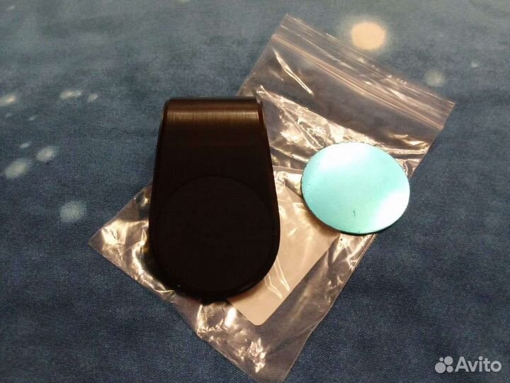 Держатель для телефона в машину