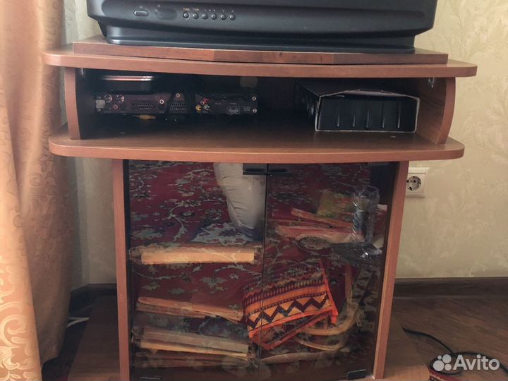 Тумбочка под телевизор