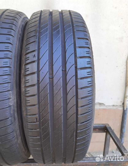 Kleber Dynaxer DR 215/60 R17 96V