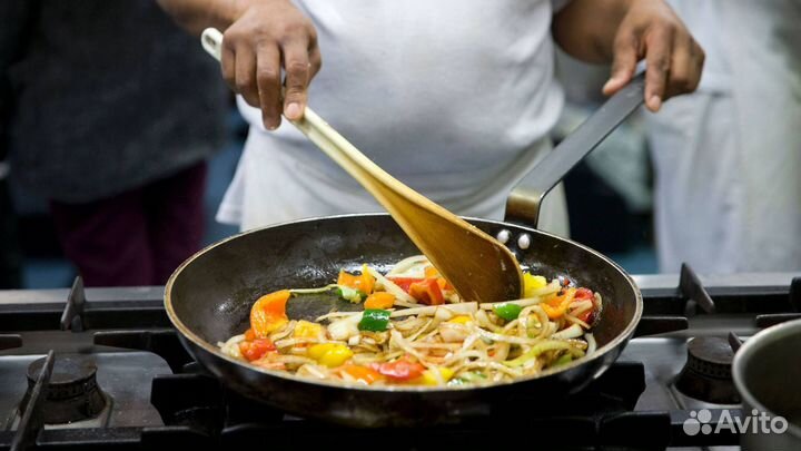 Повар горячего цеха в Кафе-Пиццерию Калинина д.32