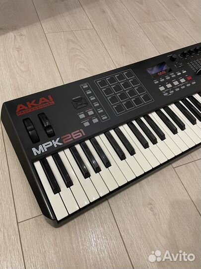 Миди клавиатура akai MPK261