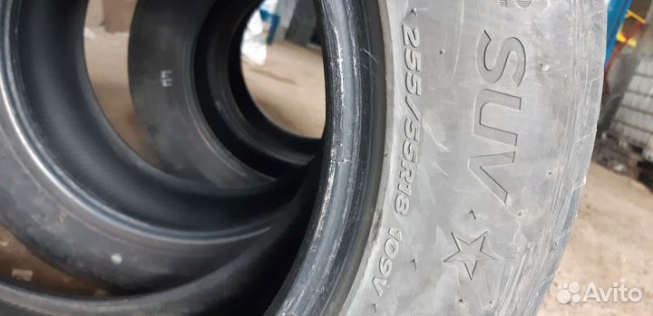 Hankook Radial RA18 255/55 R18 109V