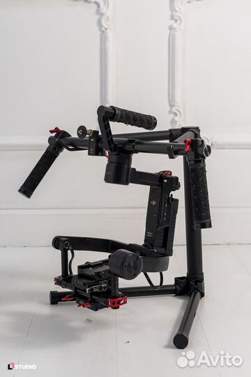 DJi Ronin M