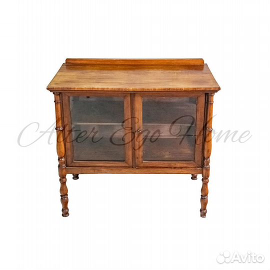 Антикварный чайный столик из ореха