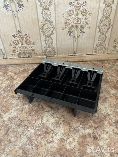 Кассовый лоток