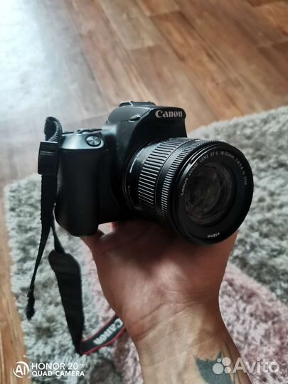 Зеркальный фотоаппарат canon 250d