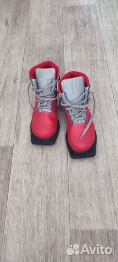 Лыжные ботинки