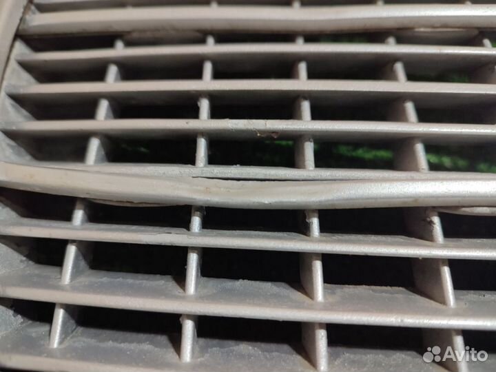 Решётка радиатора Mercedes w210