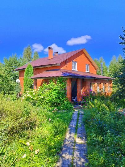 Дом 180 м² на участке 12 сот.