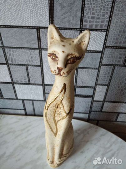 Статуэтка Кошка