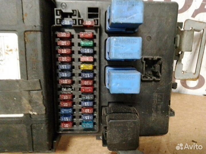 Блок предохранителей Nissan Primera P11 1.8 1999