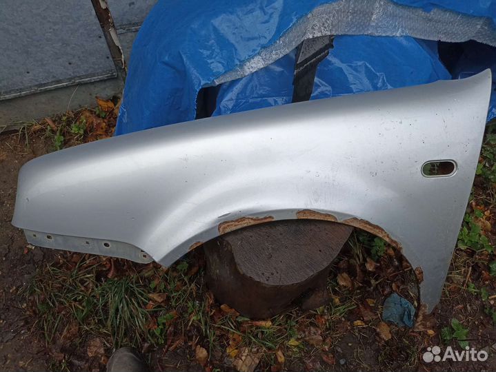 Передние крыло на гольф 4 оригинал