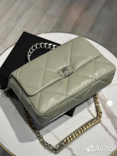 Сумка женская Chanel 19