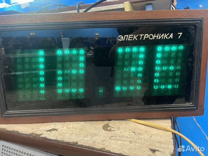Часы электроника 7