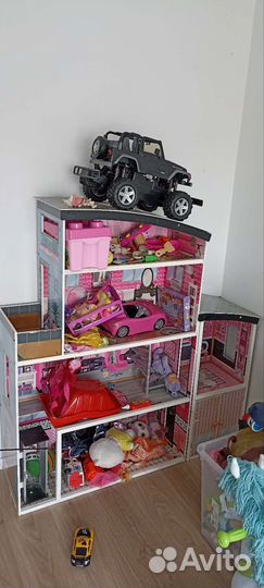 Большой кукольный домик