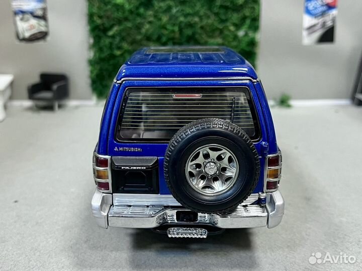 1/18 autoart pajero