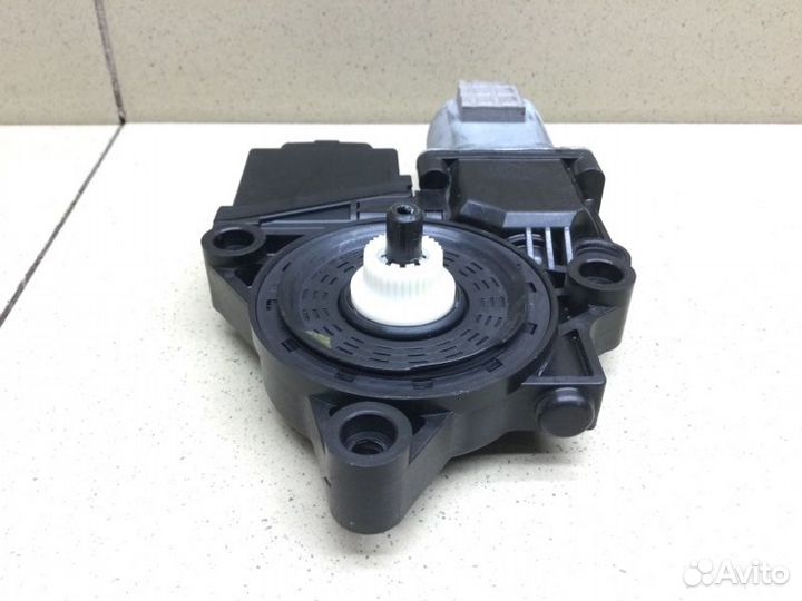 Моторчик стеклоподъемника задний правый Kia Optima