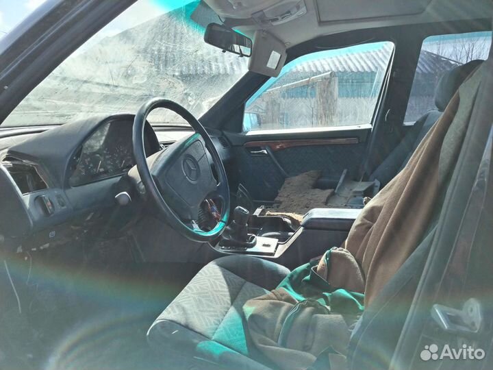 В разбор Мерседес с 180