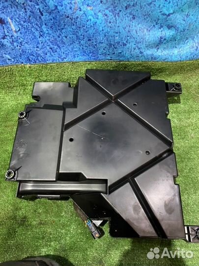 Сабвуфер Mercedes-Benz Ml W163 M112.970 2003