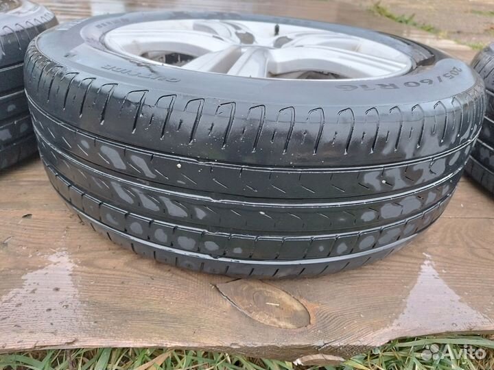 Продам комплект колес 4 шт 205/60/16