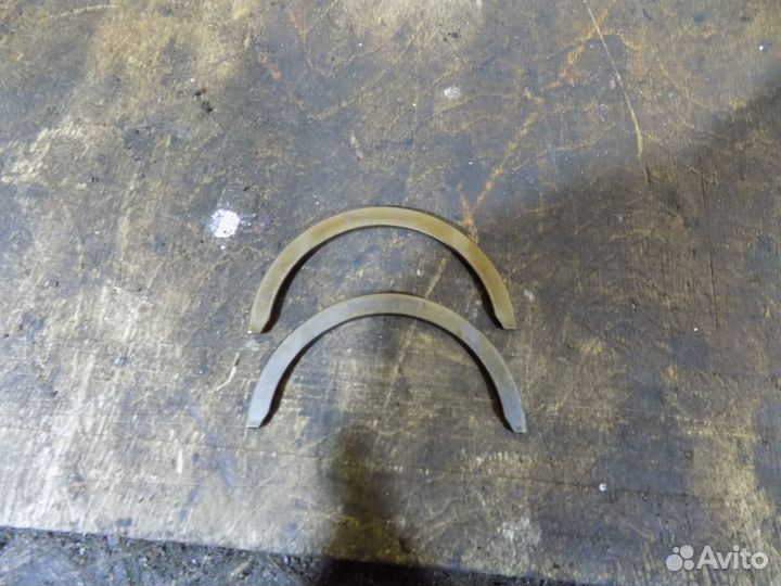 Полукольцо коленвала Audi A4 B7 BGB,BPG,BWE,BWT