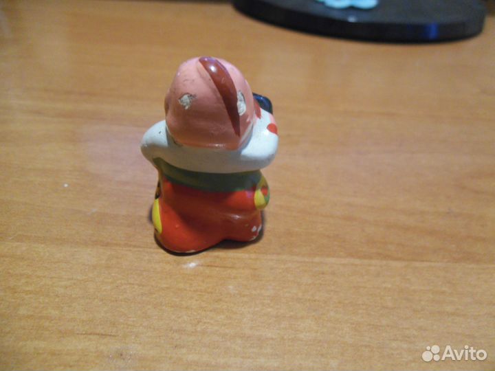 Собачка -кружка.казак курит трубку