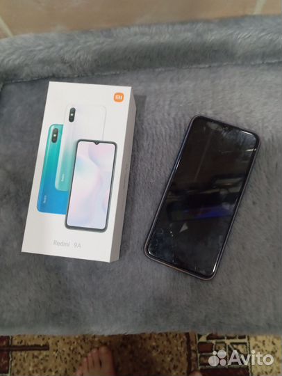 Xiaomi Mi 9, 4/64 ГБ