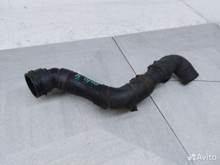 Патрубок системы охлаждения