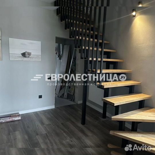 Лестница на металлокаркасе