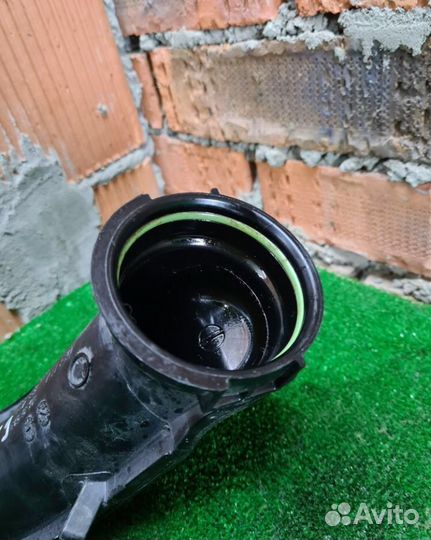 Патрубок турбины Skoda Octavia A5