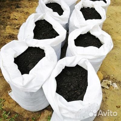 Плодородный черный грунт мешками