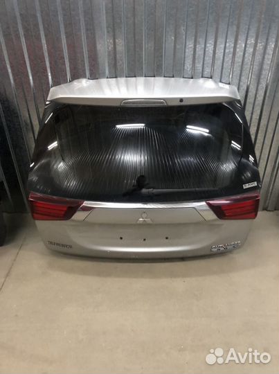 Крышка багажника Mitsubishi outlander 3