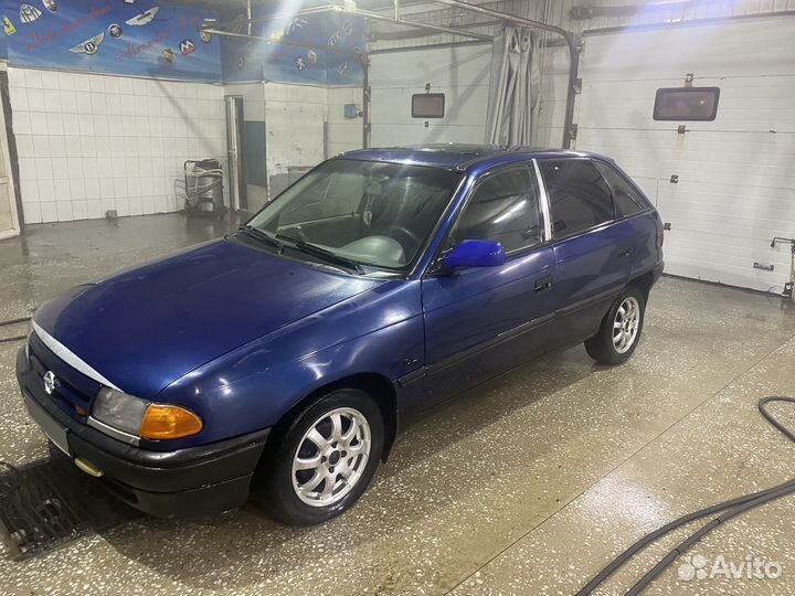Opel Astra 1.4 МТ, 1993, 200 000 км