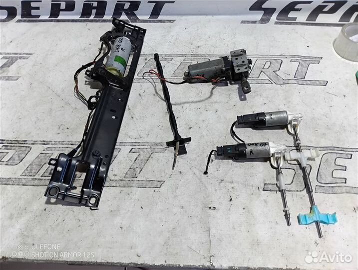 Мотор регулировки сиденья передний правый Audi Q7