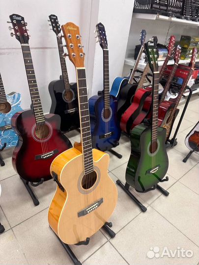 Электроакустическая Гитара