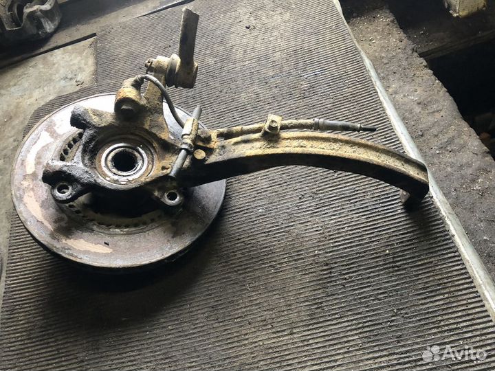 Поворотные кулаки Hyundai Sonata Ef