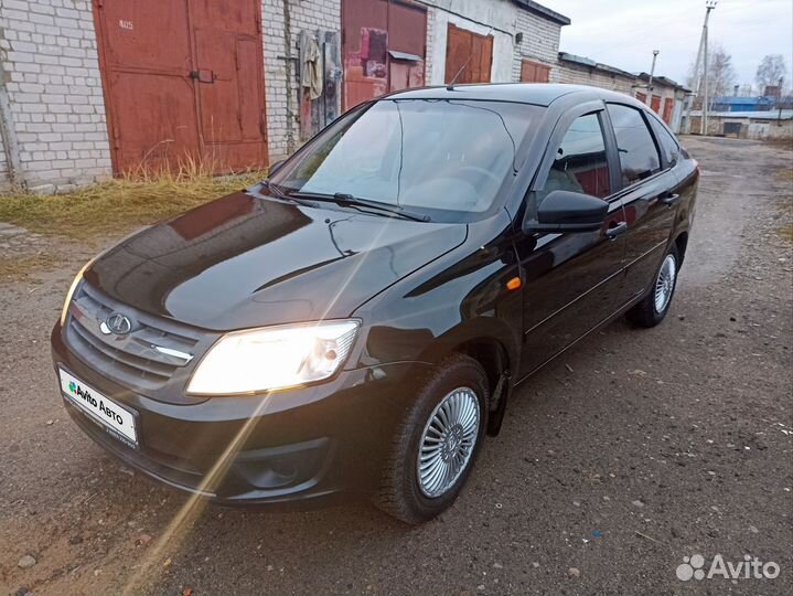 LADA Granta 1.6 МТ, 2015, 124 000 км