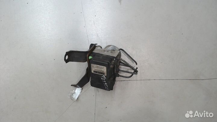 Блок абс, насос Toyota Avensis 2, 2005