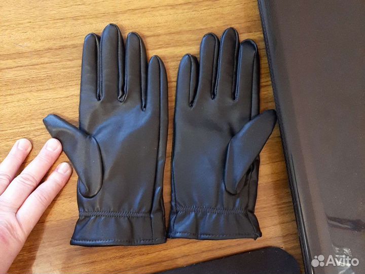Кожанные перчатки женские