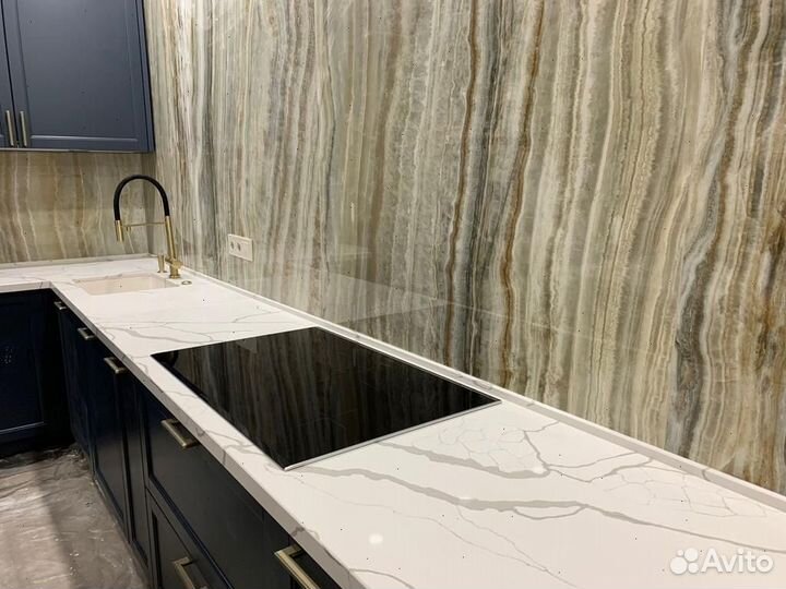 Столешница кварцевого агломерата на заказ