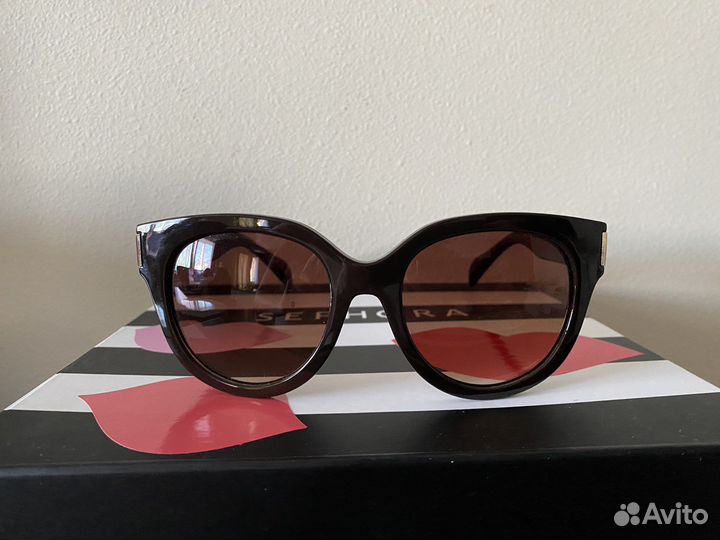 Солнечные очки женские