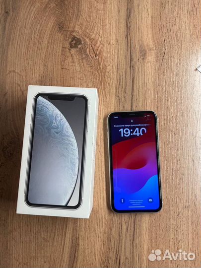 iPhone Xr, 64 ГБ