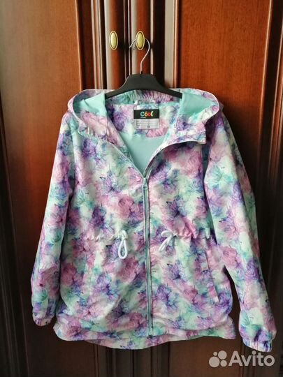 Ветровка на девочку 158