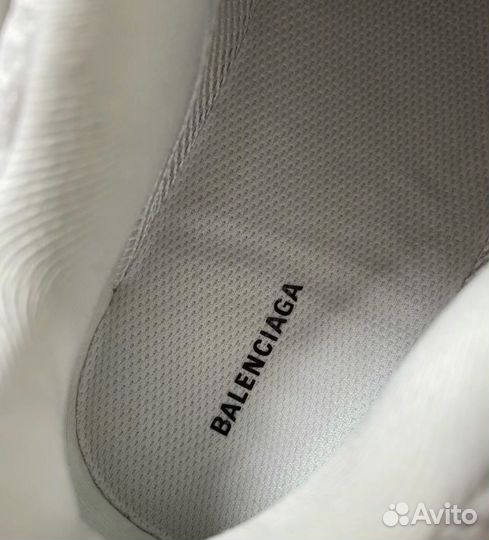 Balenciaga track