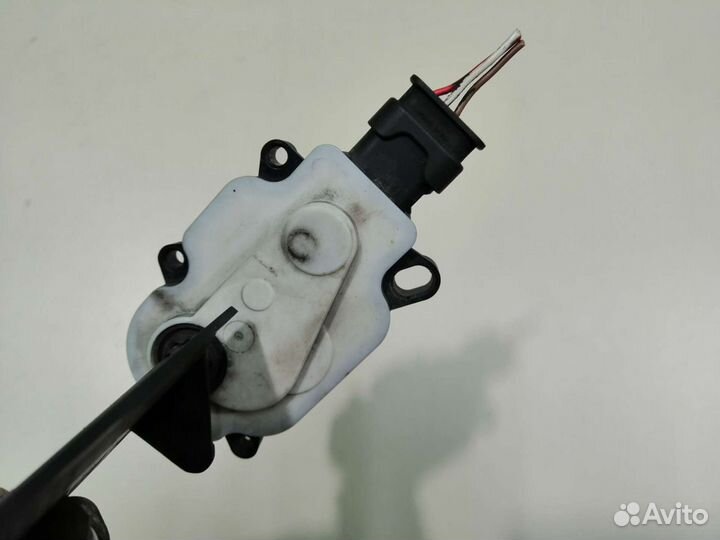 Моторчик привода жалюзи Форд Фокус 3 Куга